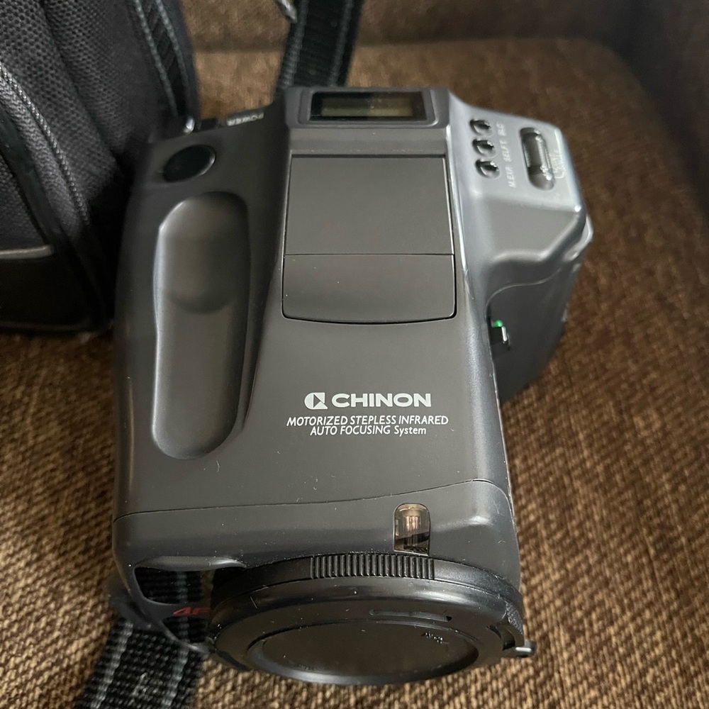Vintage retro Chinon Genesis II 35mm- 80mm camera - Picture 4 of 5